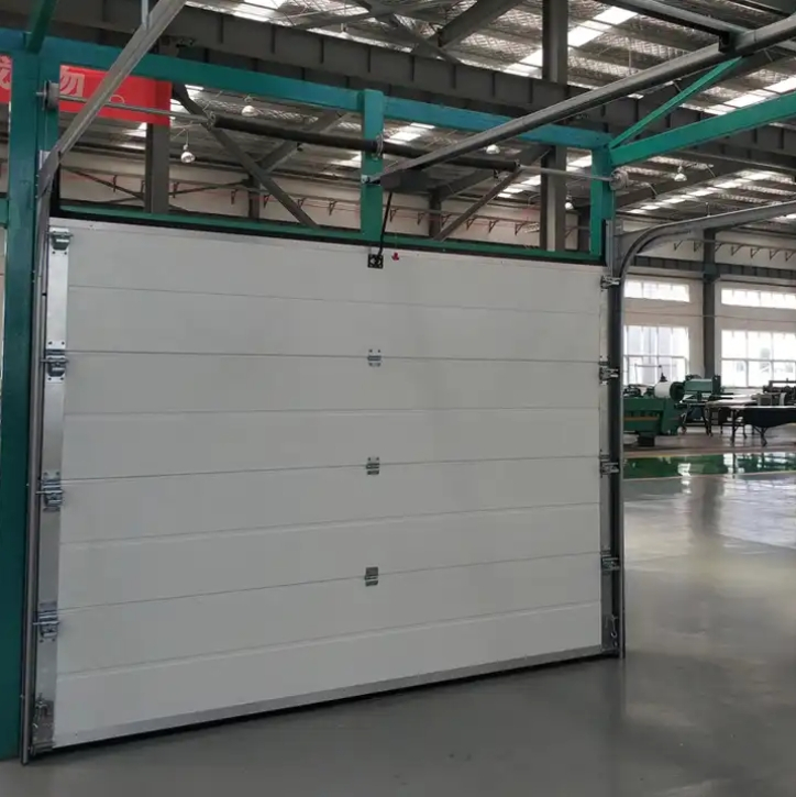 portes de garage automatiques à panneaux en acier