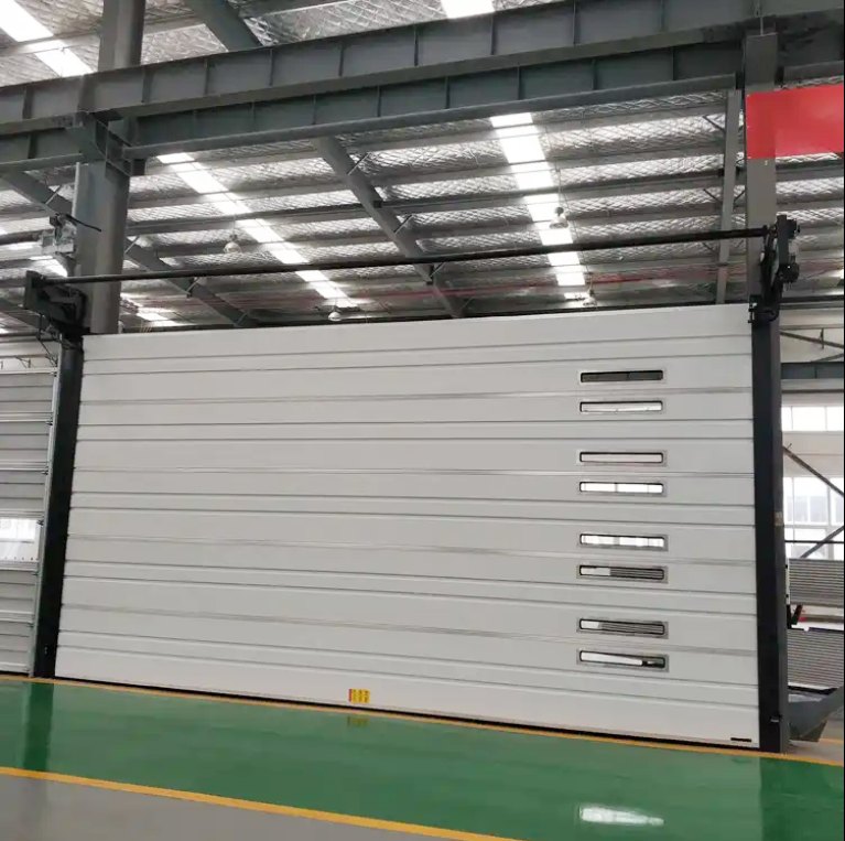Rideau en PVC à cadre en acier empilant automatiquement la porte de garage d'avion